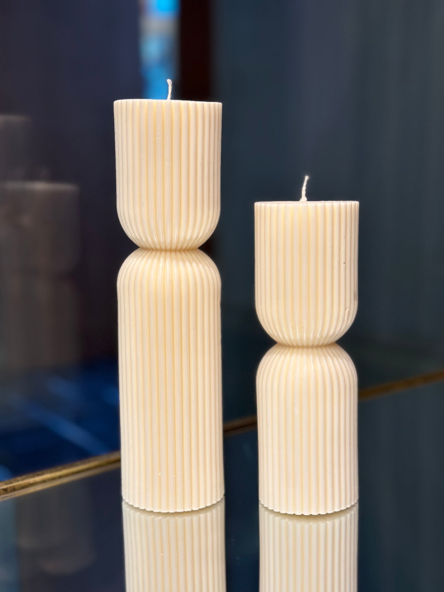 Hourglass Pillars